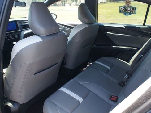 Used 2026 Toyota Camry SE FWD image 14