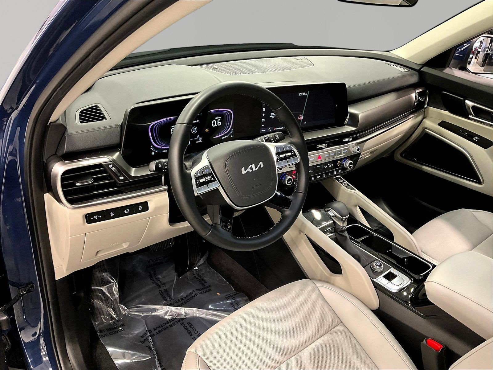 Used 2025 Kia Telluride S FWD image 17