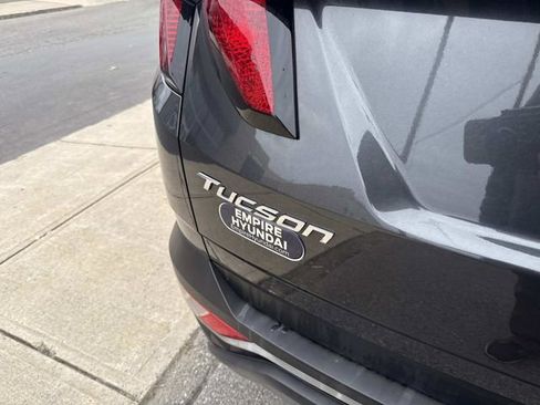 Certified 2023 Hyundai Tucson SE image 5