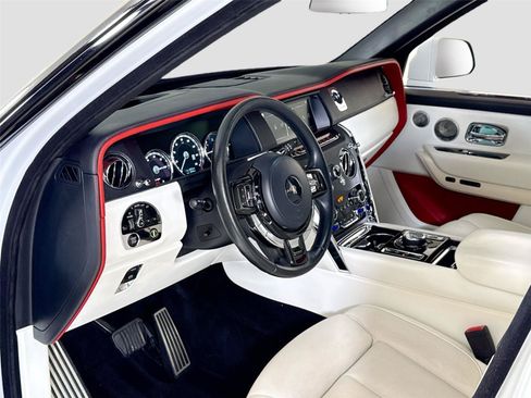 Used 2021 Rolls-Royce Cullinan AWD/4WD image 15
