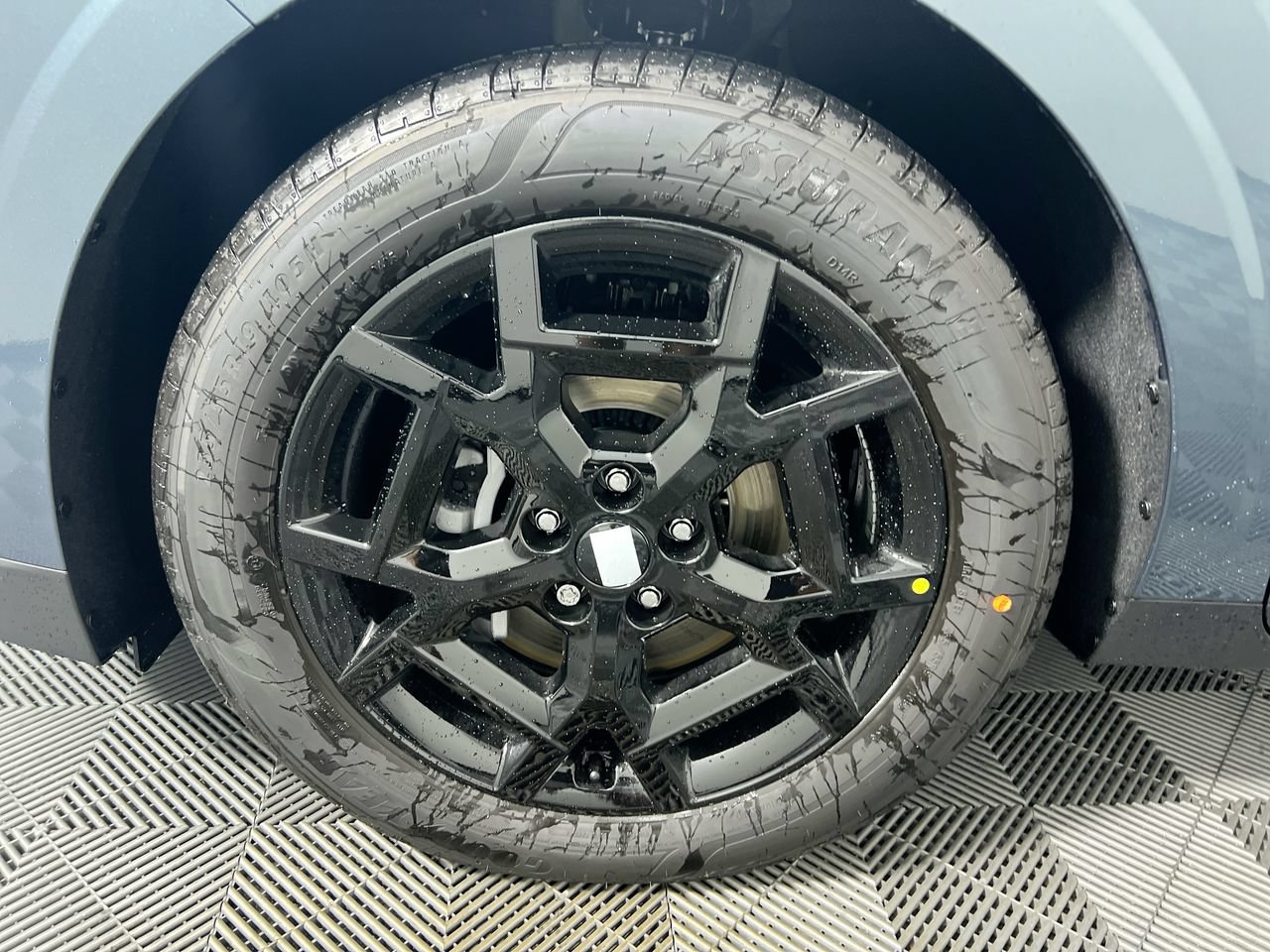 New 2026 Kia Carnival SX w/ SX Dark Edition Package FWD image 13