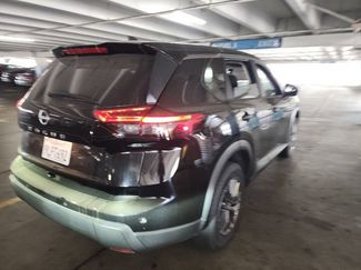 Used 2024 Nissan Rogue S FWD video 2