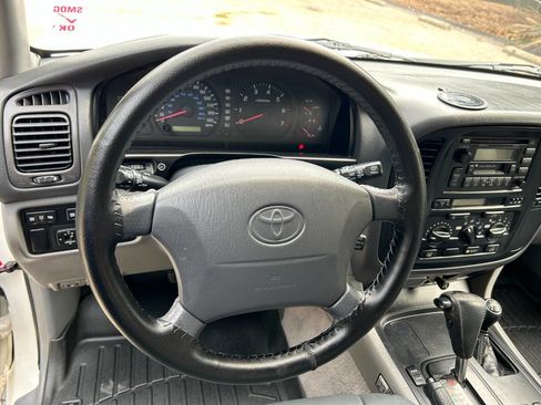 Used 1999 Toyota Land Cruiser image 28