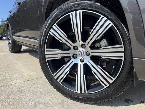 Used 2024 Volvo XC90 B5 Plus w/ Protection Package Premier AWD/4WD image 6