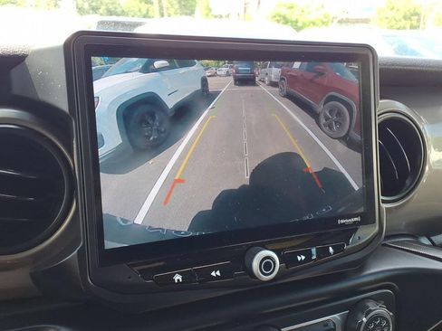 Used 2019 Jeep Wrangler Sport AWD/4WD image 11