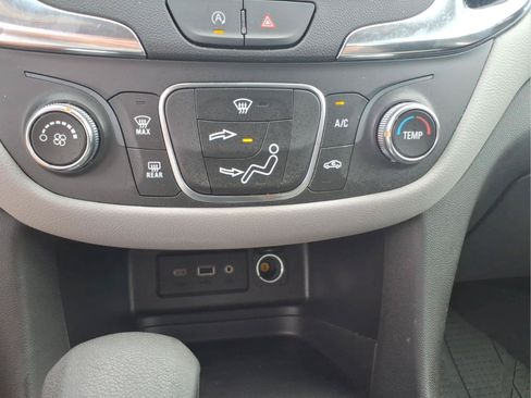 Certified 2024 Chevrolet Equinox LS w/ LS Convenience Package FWD image 24