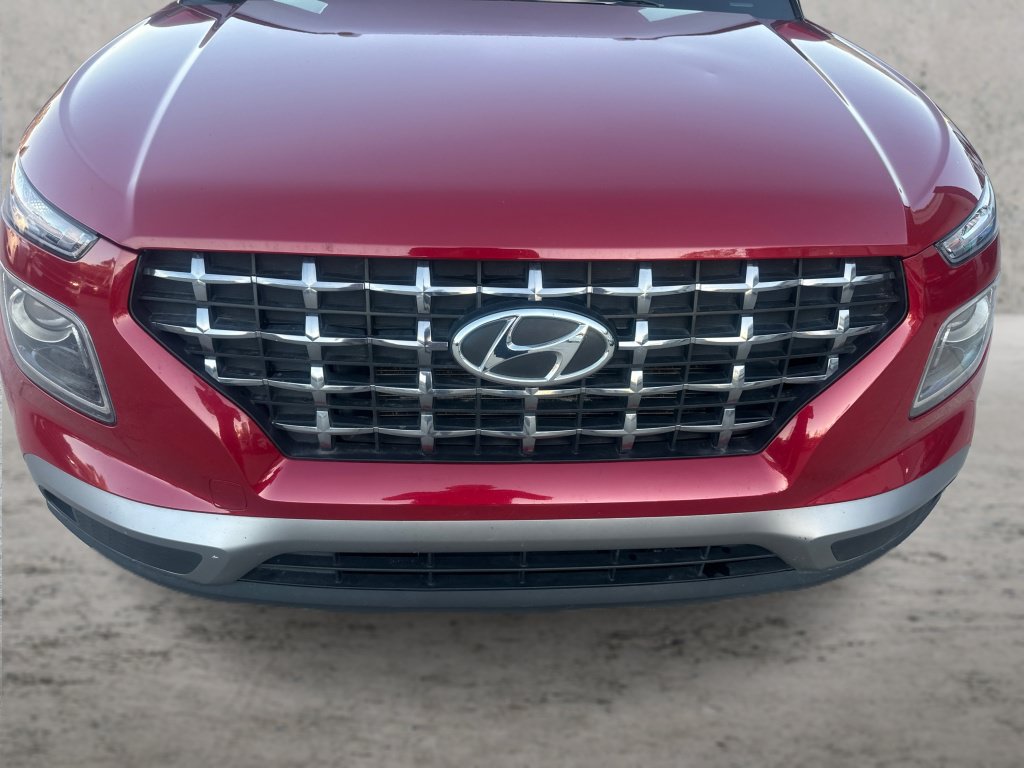 Used 2022 Hyundai Venue SEL FWD image 13