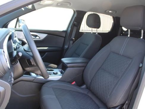 Used 2022 Chevrolet Blazer LT FWD image 28