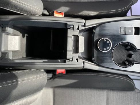 Used 2021 Nissan Rogue SV AWD/4WD image 23
