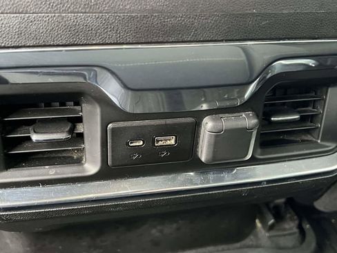 Used 2020 GMC Sierra 1500 Elevation w/ Elevation Value Package image 15