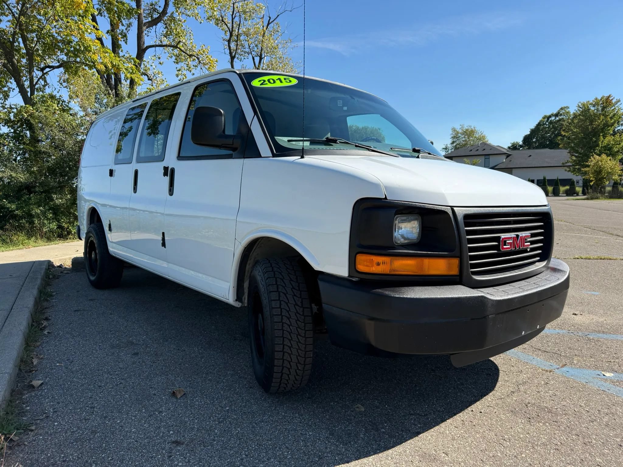 Used 2015 GMC Savana 2500 RWD image 3