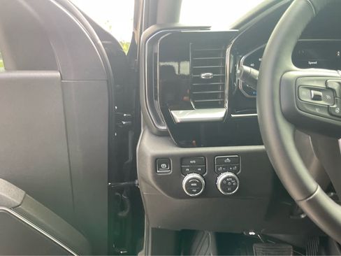 Used 2026 GMC Sierra 1500 Elevation w/ Elevation Select Package AWD/4WD image 14