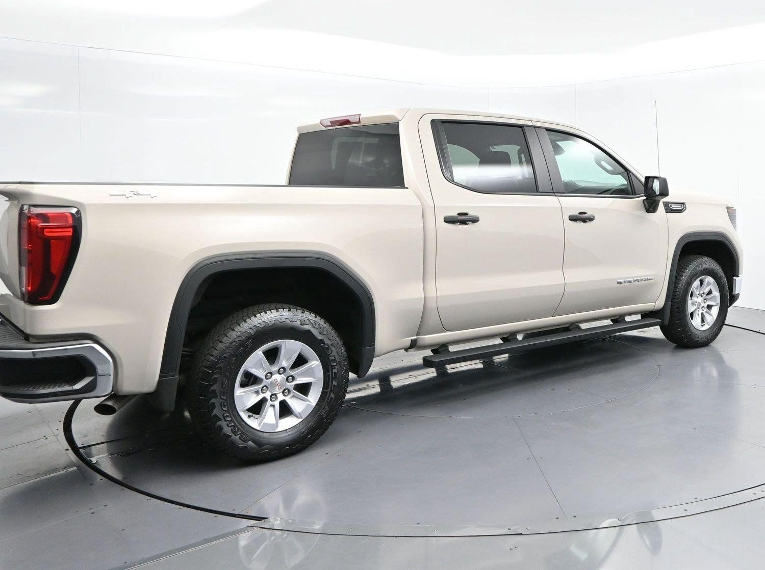 Used 2026 GMC Sierra 1500 Pro w/ Pro Value Package AWD/4WD image 7