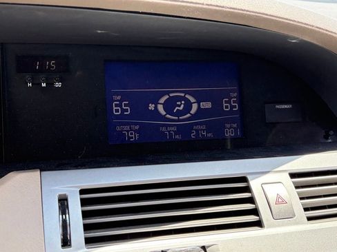 Used 2009 Toyota Avalon XLS FWD image 10