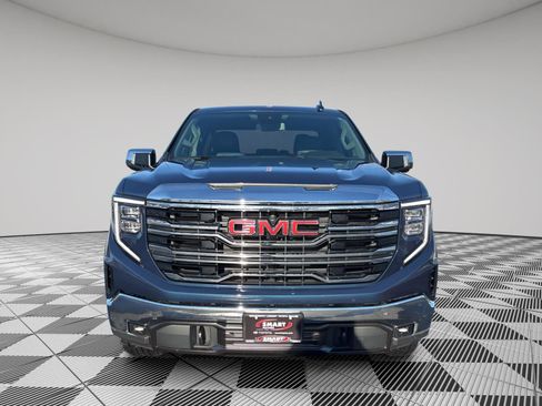 Used 2023 GMC Sierra 1500 SLT w/ SLT Premium Package image 8
