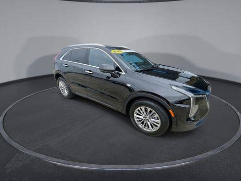 Certified 2025 Cadillac XT4 Premium Luxury FWD image 2