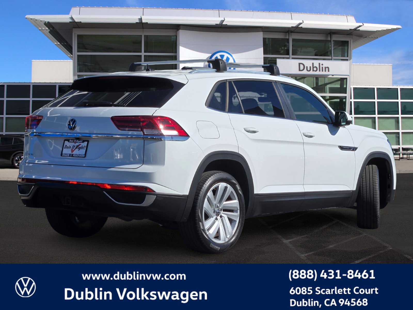 Certified 2023 Volkswagen Atlas Cross Sport SE FWD image 4