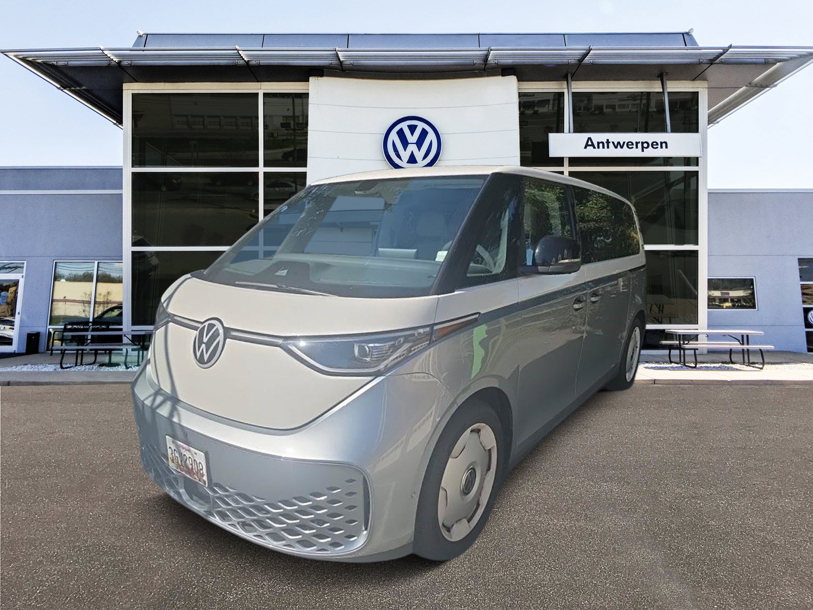 Used 2025 Volkswagen ID. Buzz 1st Edition RWD image 2