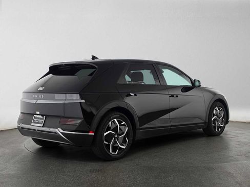 Used 2024 Hyundai Ioniq 5 SEL RWD image 3