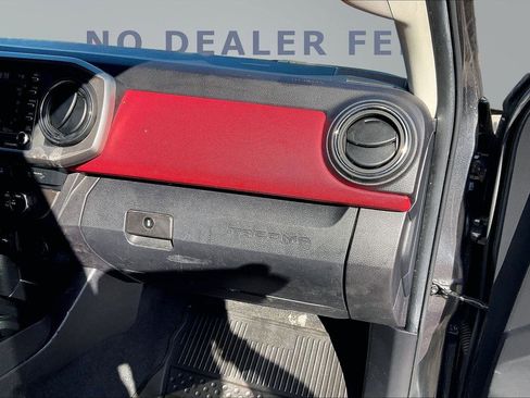 Used 2022 Toyota Tacoma SR5 w/ Technology Package image 26