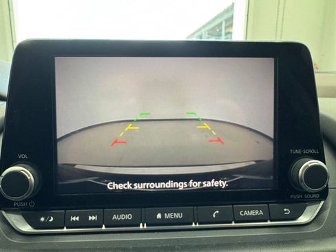 Used 2022 Nissan Rogue SV FWD image 27