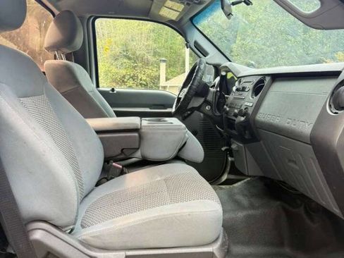 Used 2011 Ford F250 XL w/ XL Value Pkg image 11