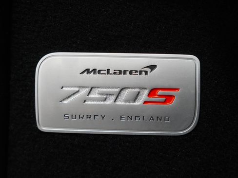 Used 2025 McLaren 750S Spider image 37