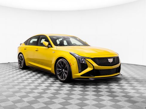 Certified 2025 Cadillac CT5 V Blackwing w/ Carbon Fiber 2 Package RWD image 9