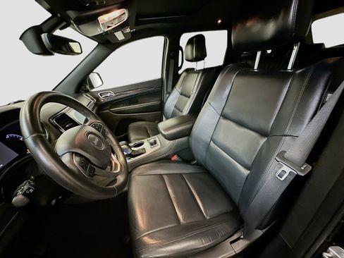 Used 2019 Jeep Grand Cherokee Limited image 13