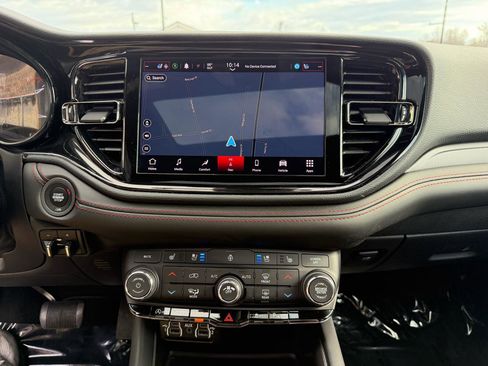 Used 2024 Dodge Durango GT image 34