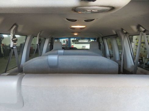 Used 2011 Ford E-350 and Econoline 350 XL w/ Interior Upgrade Pkg RWD image 21