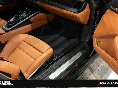 Used 2025 Porsche 911 Carrera S image 22