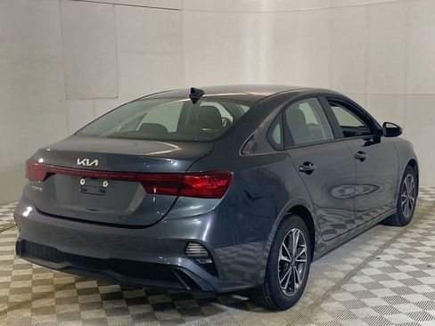 Used 2024 Kia Forte LXS w/ LXS Technology Package image 17