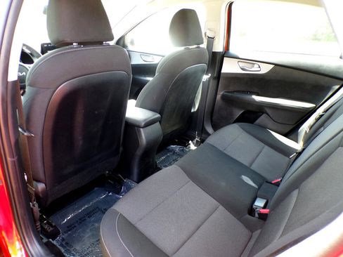 Used 2023 Kia Forte LXS w/ LXS Technology Package image 36