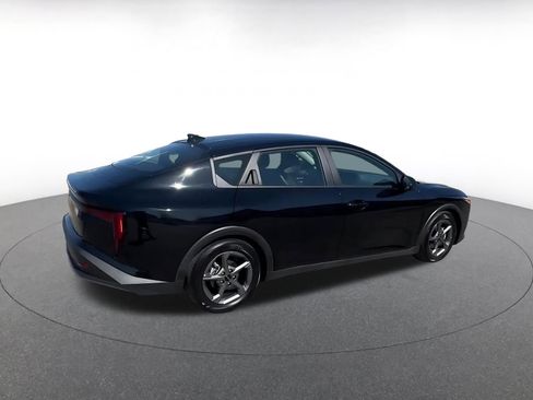 Used 2025 Kia K4 LXS image 14