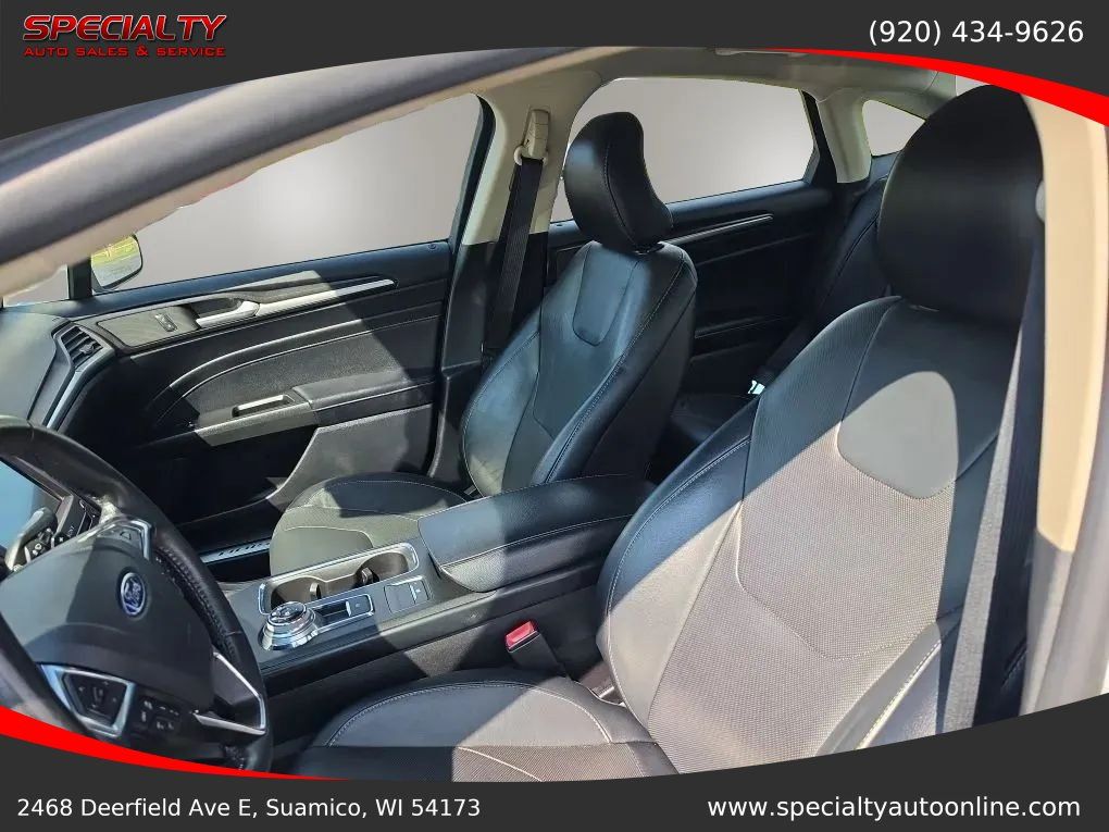 Used 2019 Ford Fusion Titanium FWD image 29