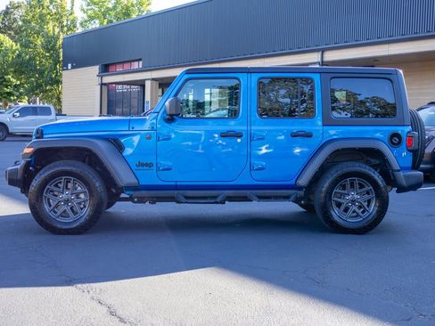 Used 2024 Jeep Wrangler Unlimited Sport AWD/4WD image 10