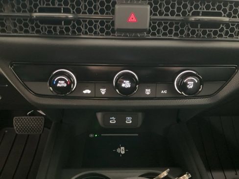 New 2026 Honda HR-V LX image 13