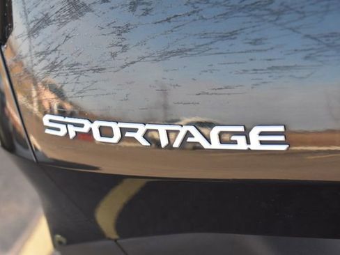 Certified 2023 Kia Sportage LX image 11
