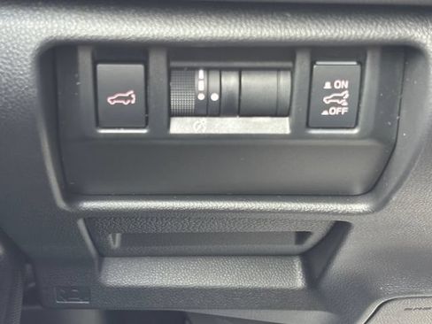 Used 2025 Subaru Forester Touring AWD/4WD image 32