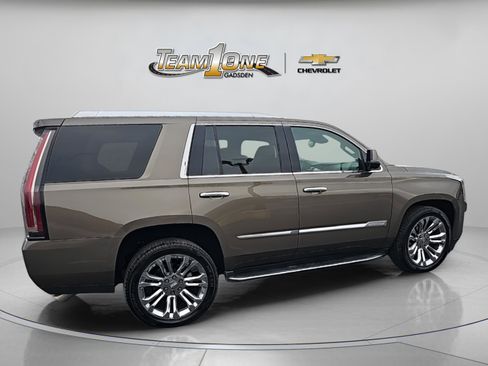 Used 2016 Cadillac Escalade Luxury image 9