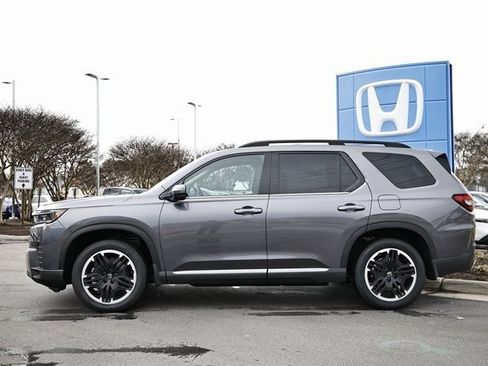 New 2026 Honda Pilot Touring image 5