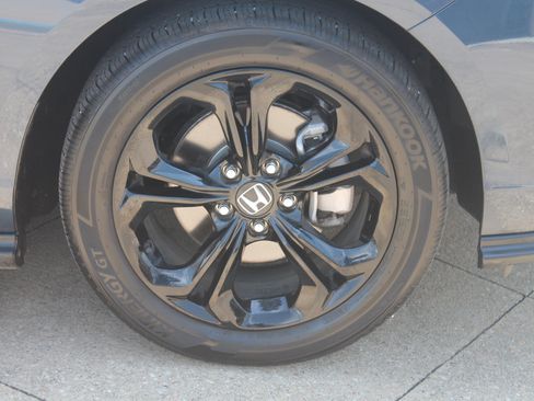 Used 2025 Honda Accord SE image 3