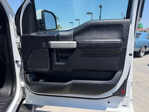Used 2015 Ford F150 Lariat w/ Equipment Group 502A Luxury AWD/4WD image 21