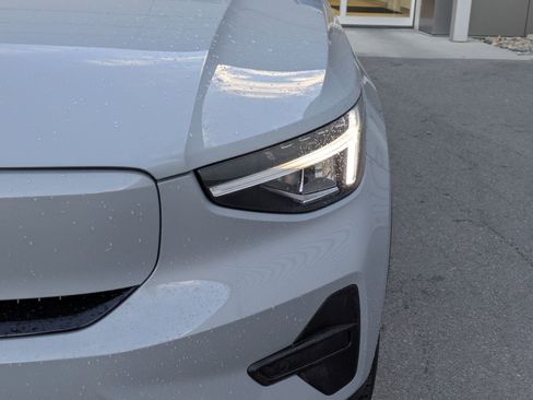 Used 2025 Volvo EX40 Core w/ Climate Package image 10