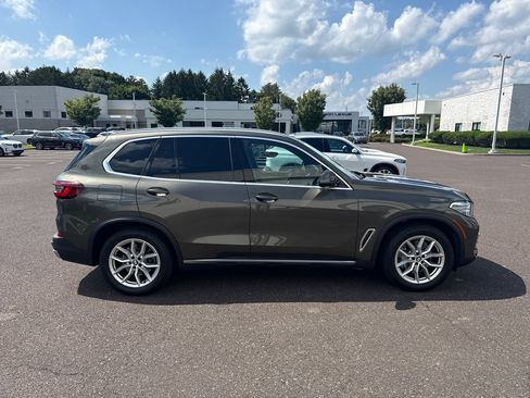 Used 2022 BMW X5 xDrive40i w/ Executive Package AWD/4WD image 6