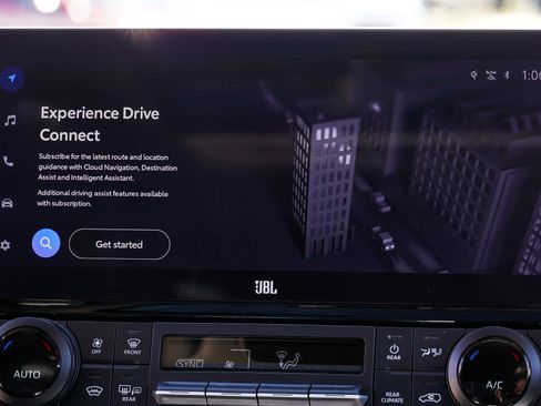 Certified 2025 Toyota Grand Highlander AWD image 39