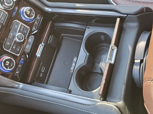 Used 2023 GMC Yukon XL Denali Ultimate image 22