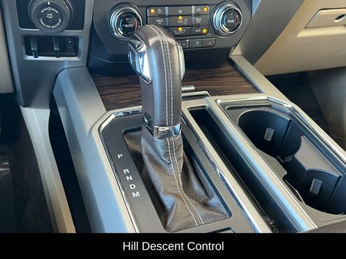 Used 2018 Ford F150 Lariat w/ Equipment Group 502A Luxury AWD/4WD image 19