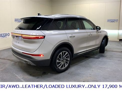 Used 2022 Lincoln Corsair AWD w/ Equipment Group 101A image 3